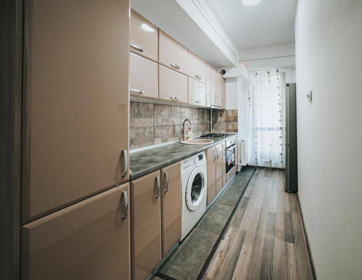 Cozy Accommodation Central City - Iasi Extérieur photo