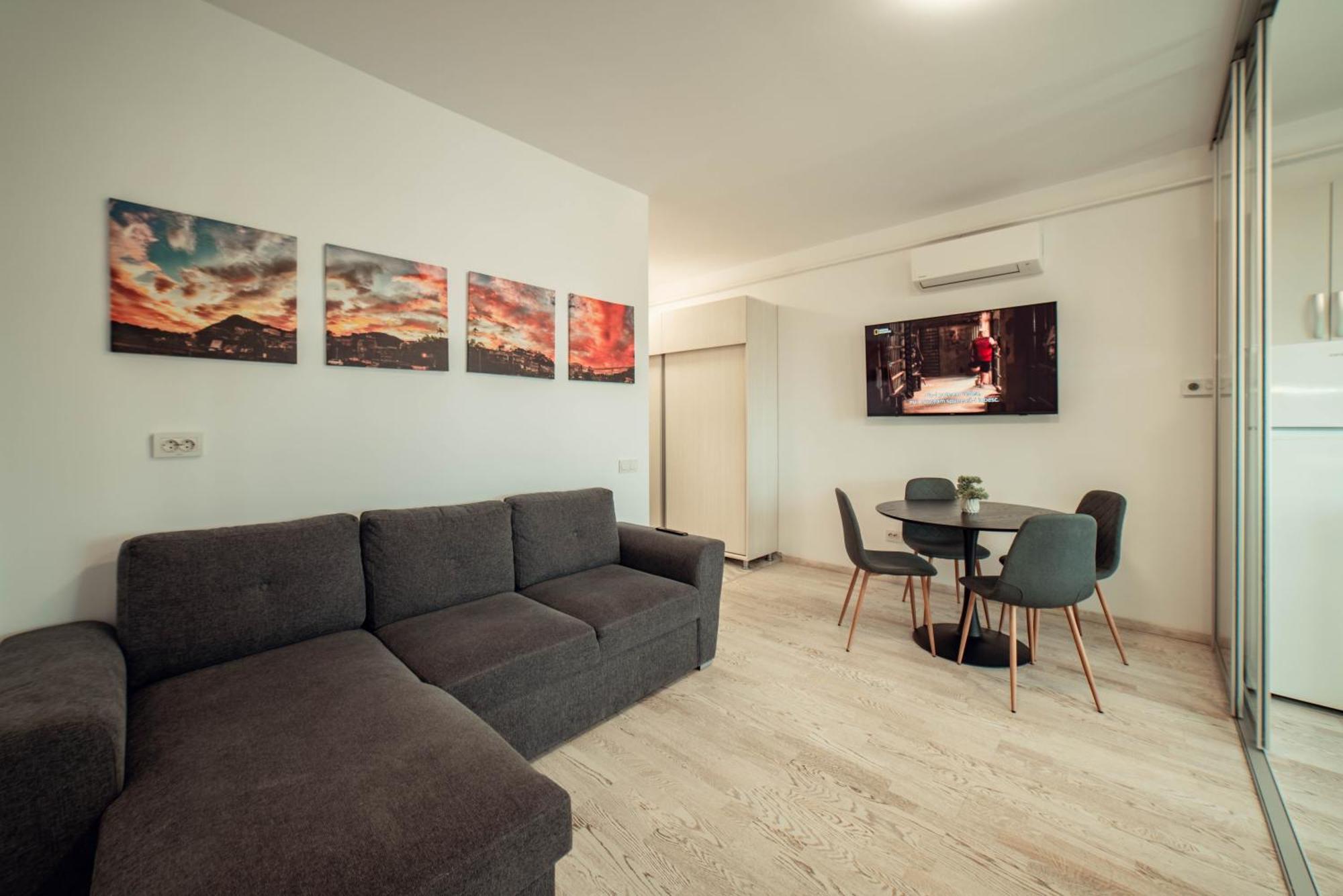 Cozy Accommodation Central City - Iasi Extérieur photo