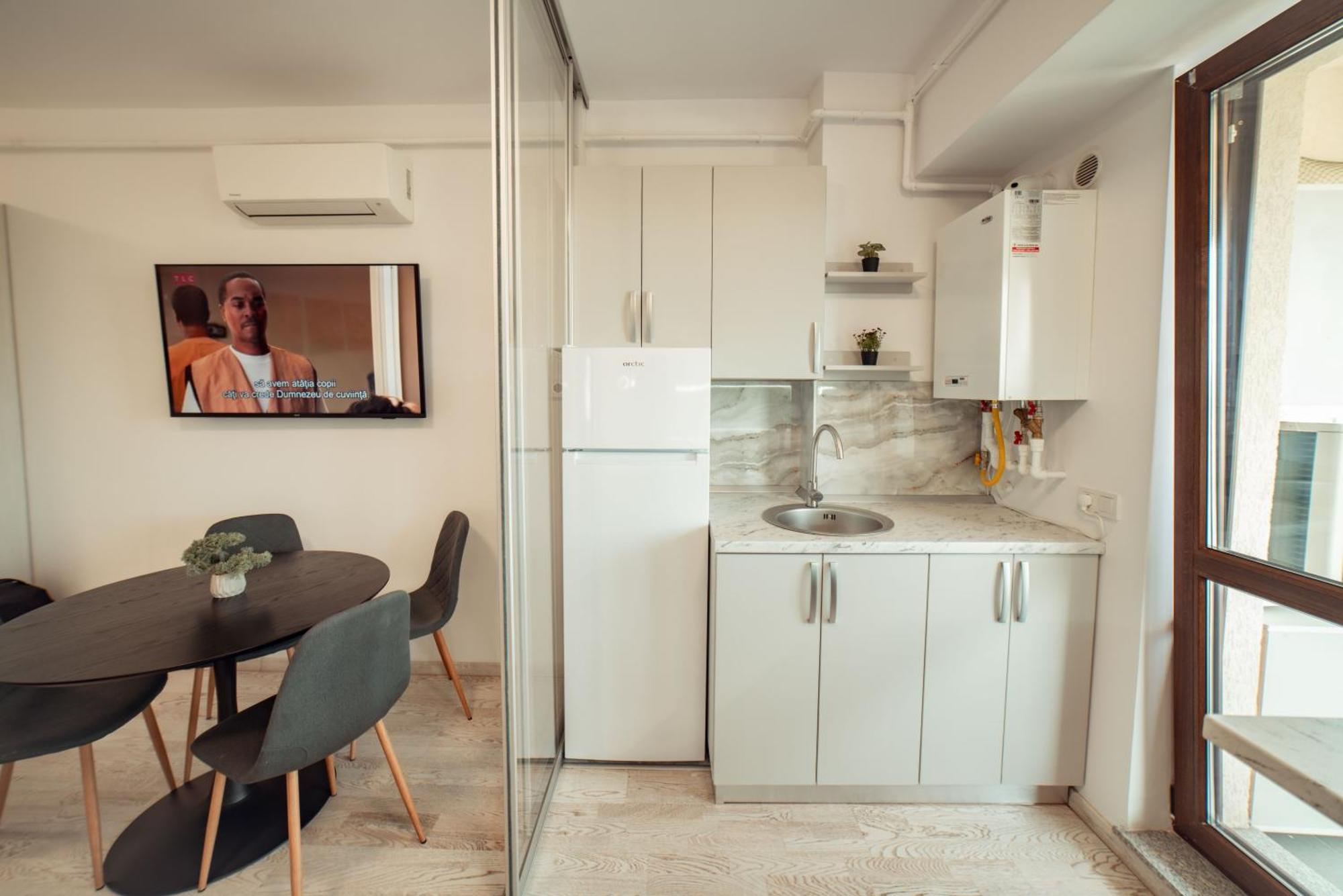 Cozy Accommodation Central City - Iasi Extérieur photo